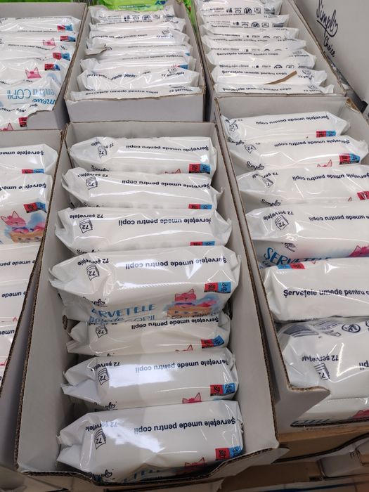 Șervetele umede de copii...5 lei pachetul