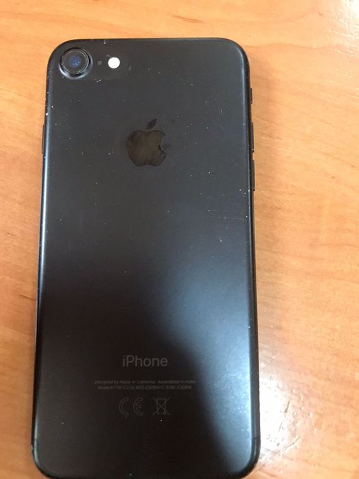 Айфон 7 32g аккумулятор 100%