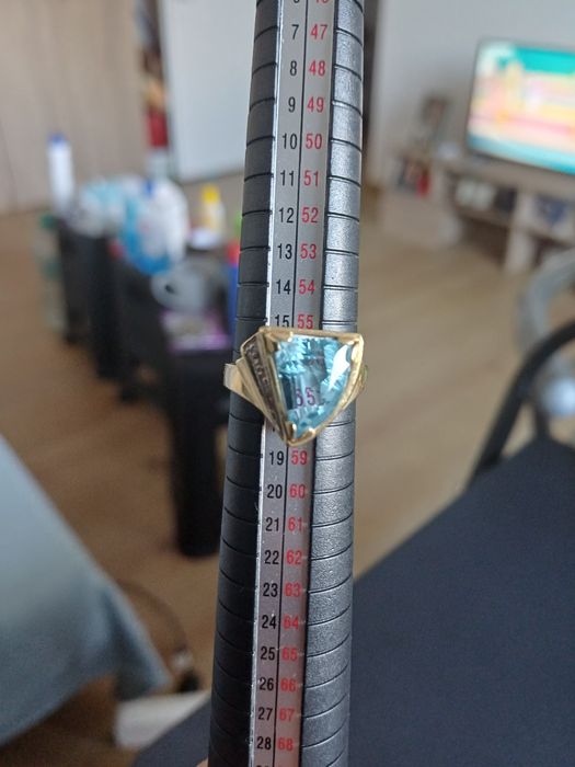Superb inel de aur galben de 18 k