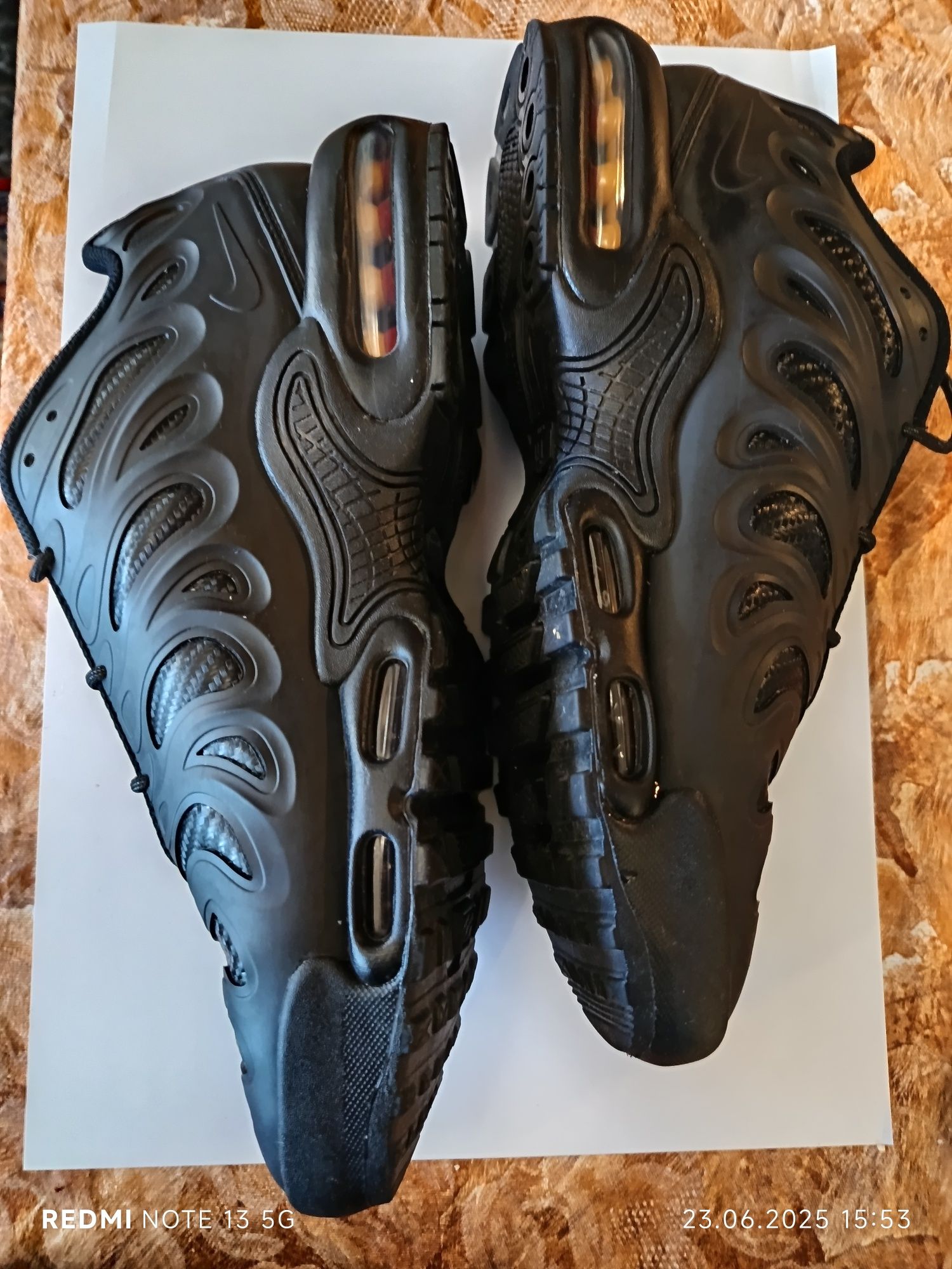 Продават се нови маратонки , Nike