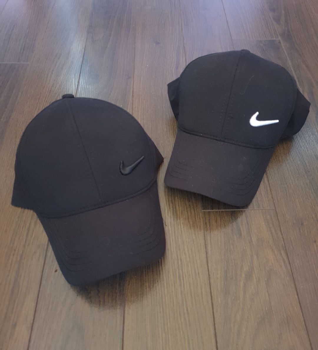 Nike лятна шапка с козирка и бродирано лого от мека и приятна материя
