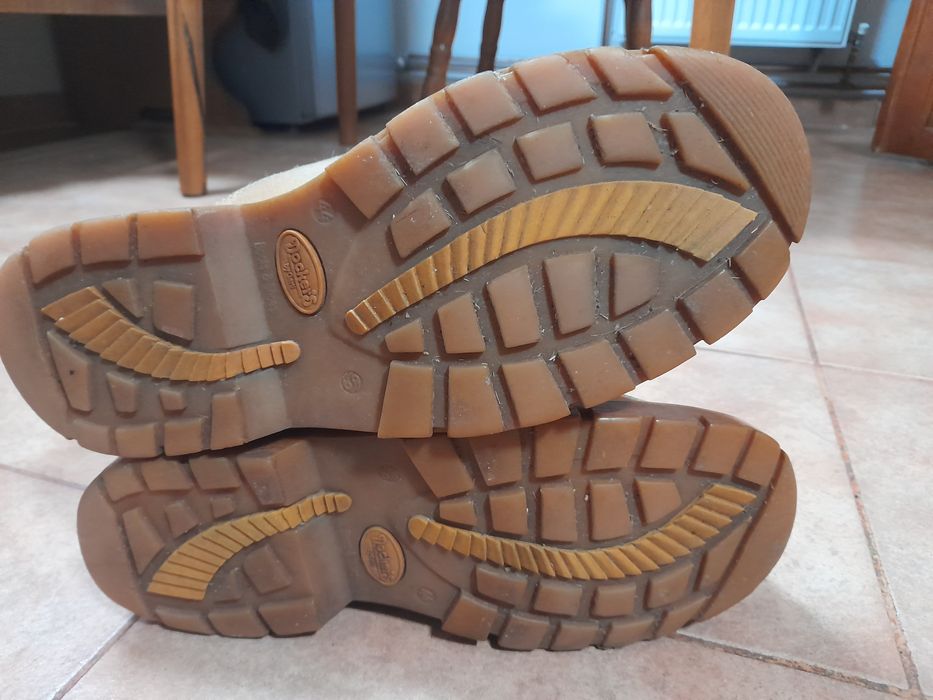 Vand bocanci Dockers m 44