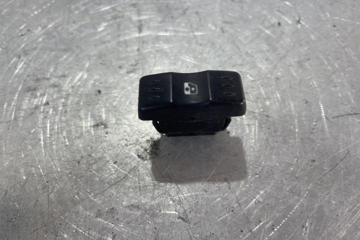 Buton geam 22681 Dacia Logan prima generatie