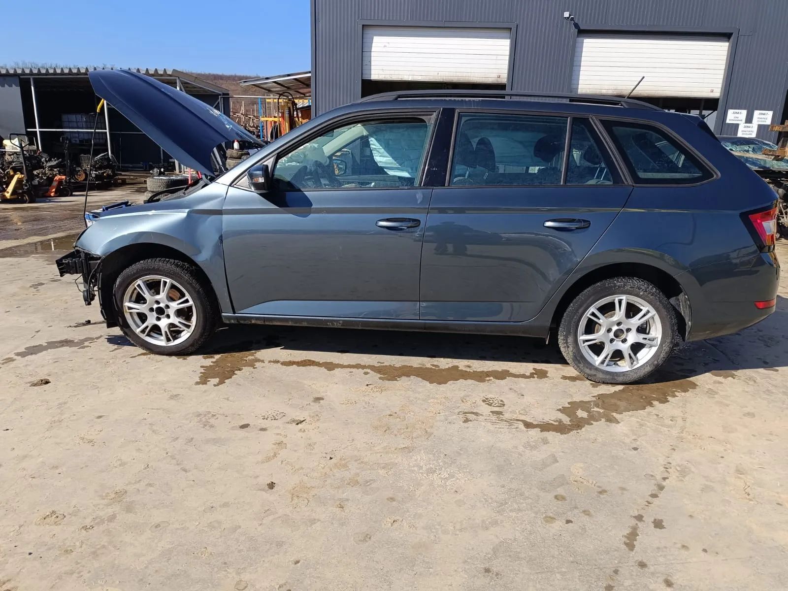 Dezmembrari / Dezmembrez Skoda Fabia 3 1.3 Benzina manuala 5 trepte cod culoare LF7Y