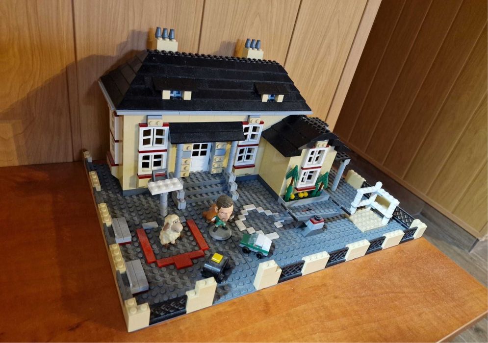 LEGO CREATOR: 4954 3 in 1 Town House, ASAMBLAT