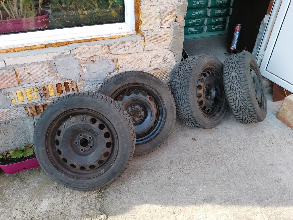 Калъф за преден капак Голф 4 1.9 тди