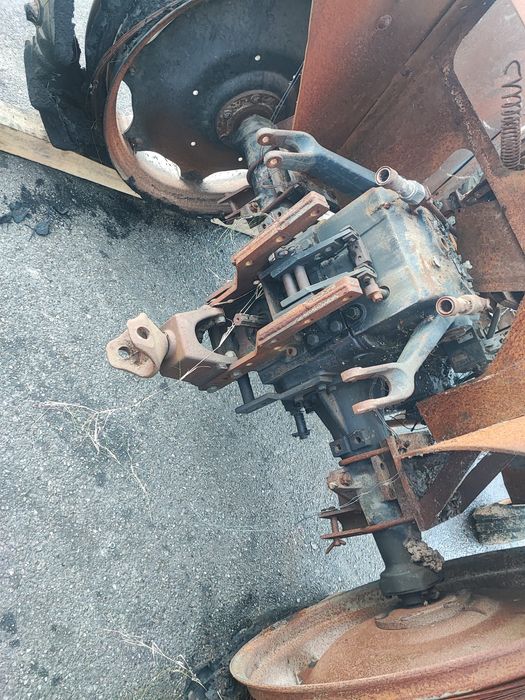 Dezmembrez tractor international 533 633 motor cutie punte fata