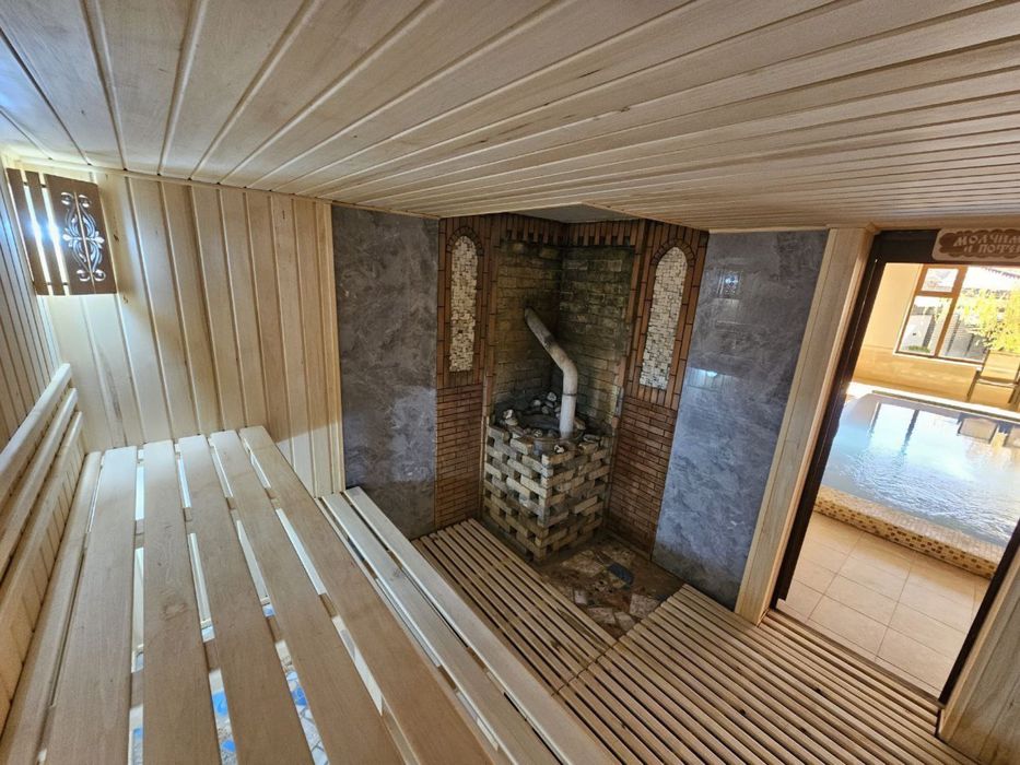 Dacha egalari Mustang