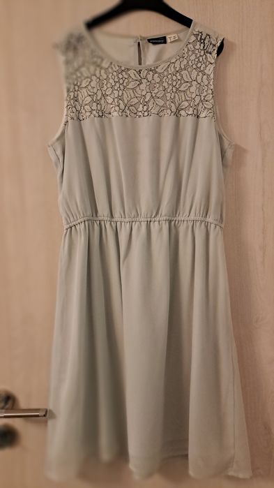 Vând rochie deosebita  culoare mint, masura 40