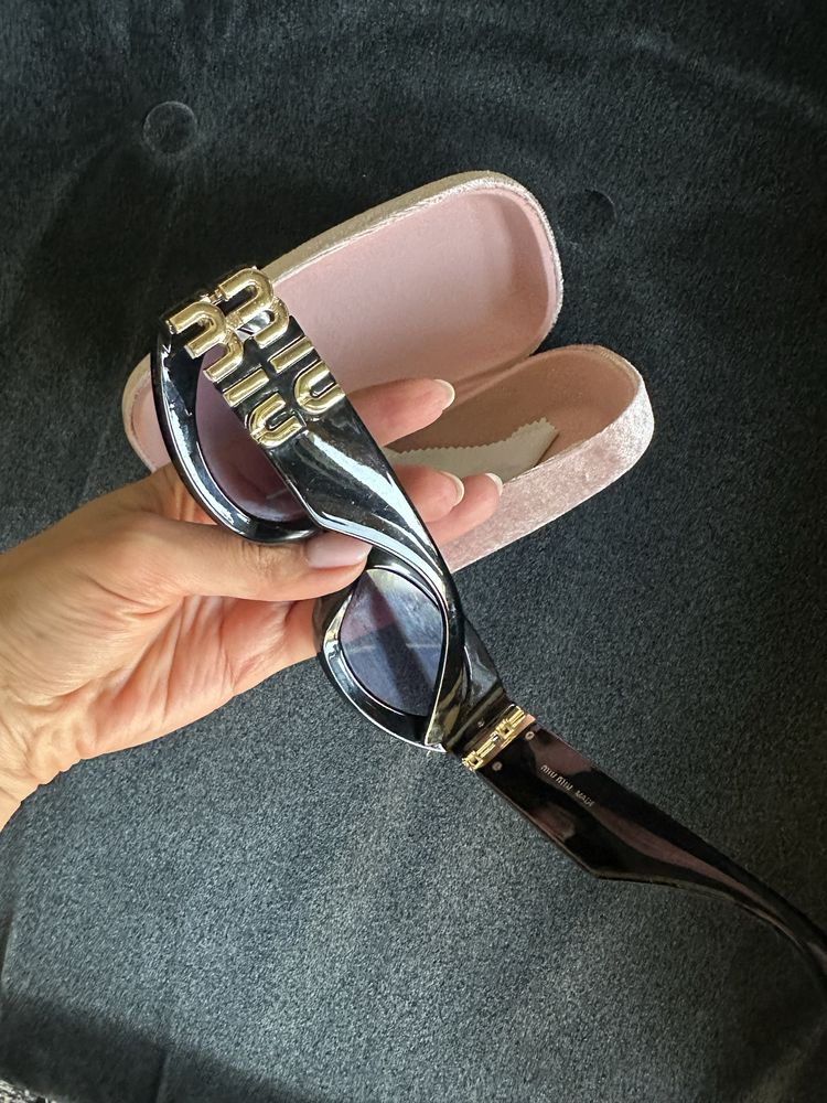 Слънчеви очила MIU MIU