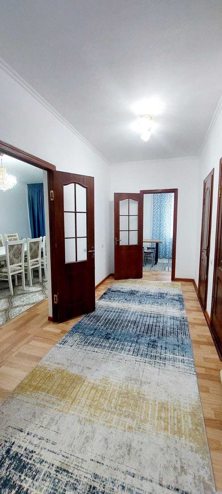 Сдаётся 3-х комн. квартира в районе МКР. Арай