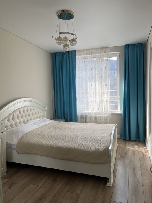 Продам двуспальную кровать