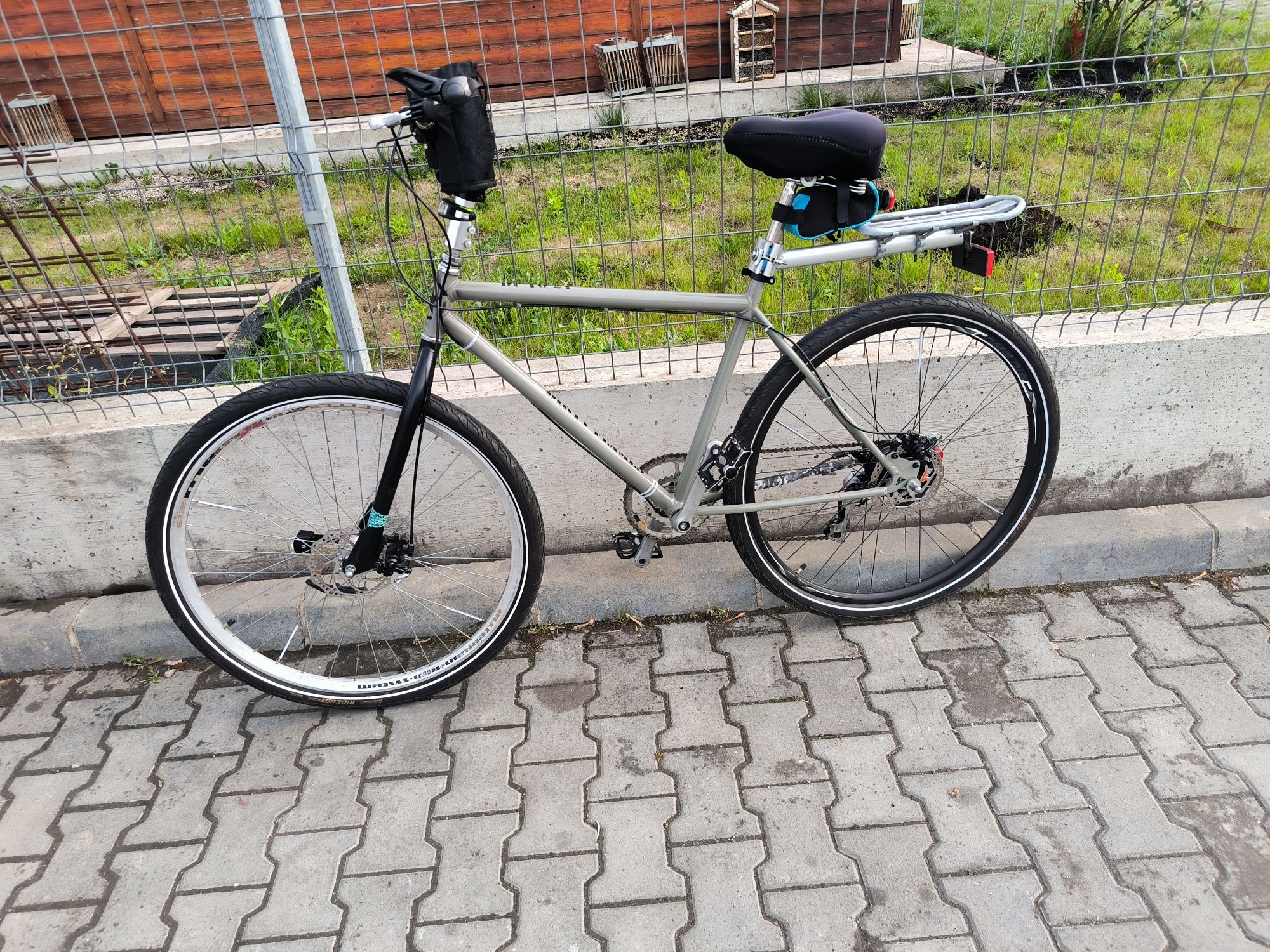 Vând bicicletă, mărime M.