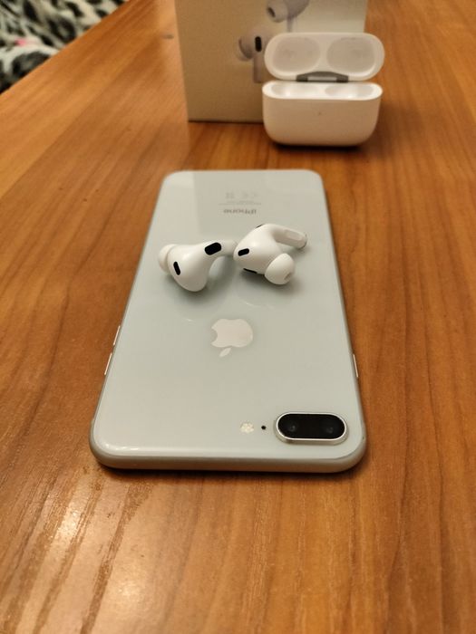 iPhone 8plus.+науш.