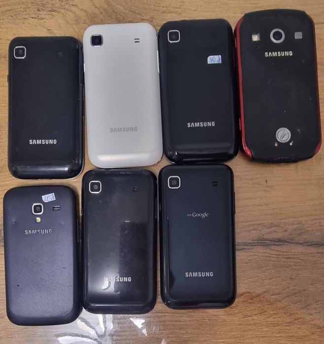 Телефон Samsung Galaxy S