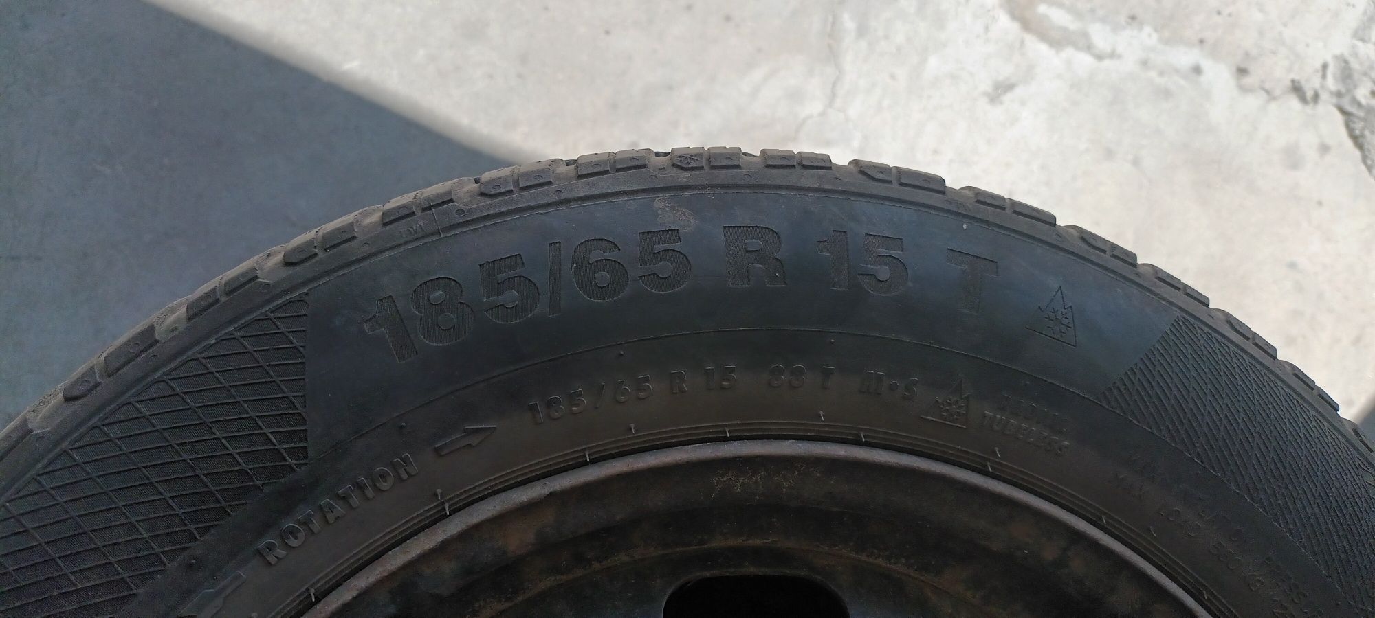 Зимни гуми с джанти 185 65 15