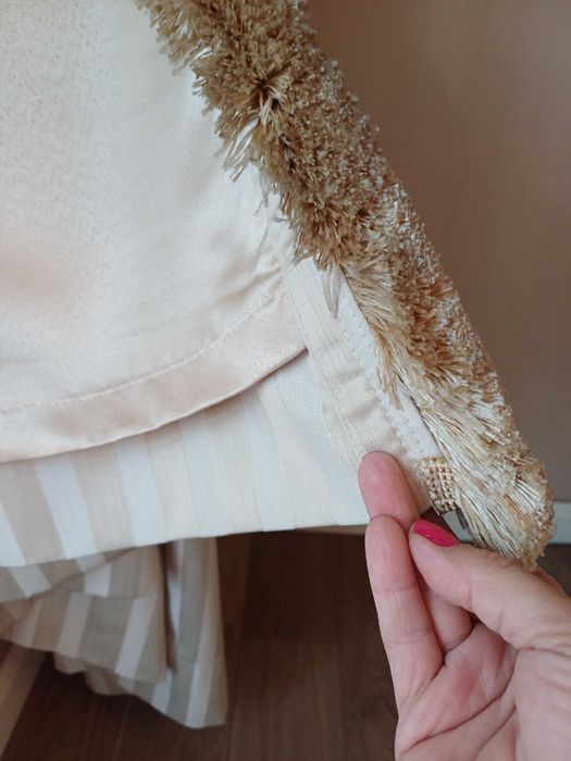 set 2 draperii auriu cu blackout