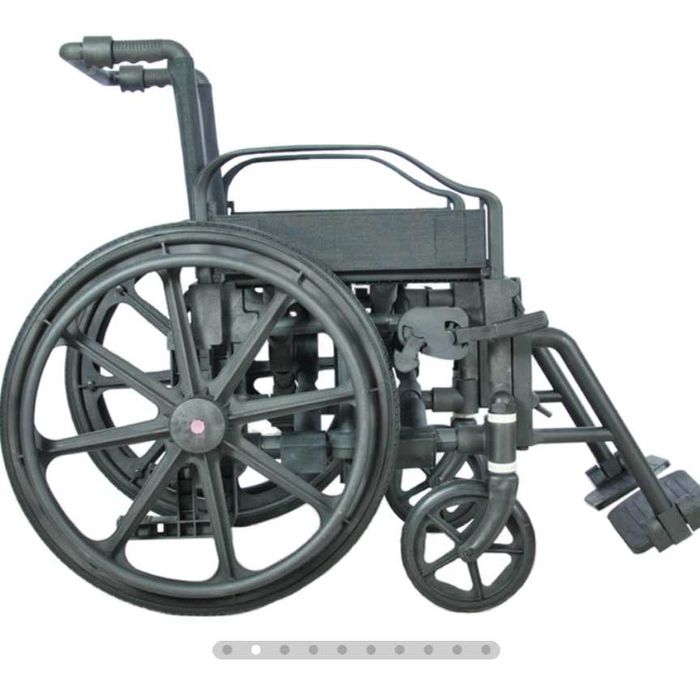 Продам инвалидную коляску.