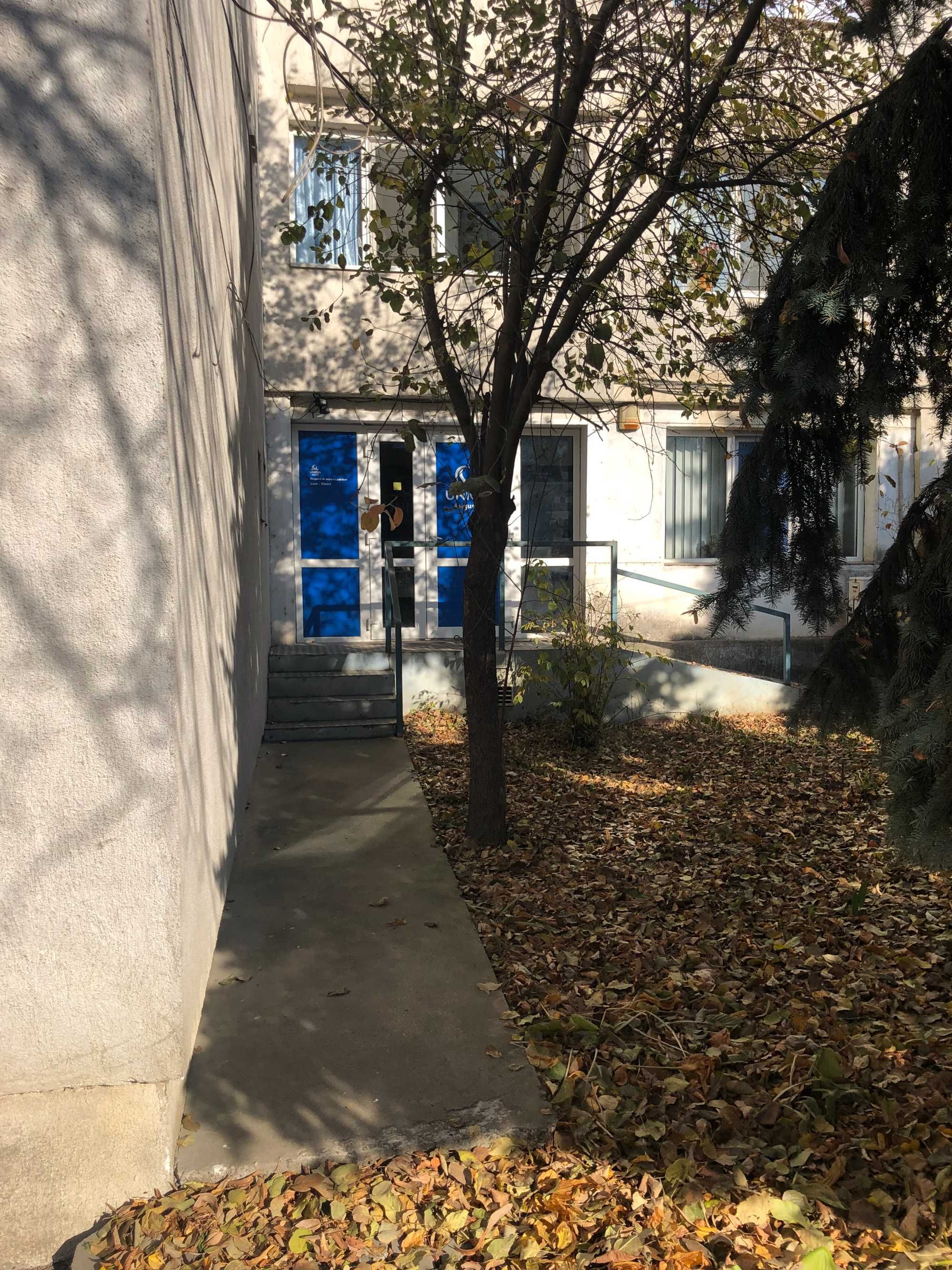 Spatiu Comercial de inchiriat - vis a vis - Casa de Sanatate Vaslui