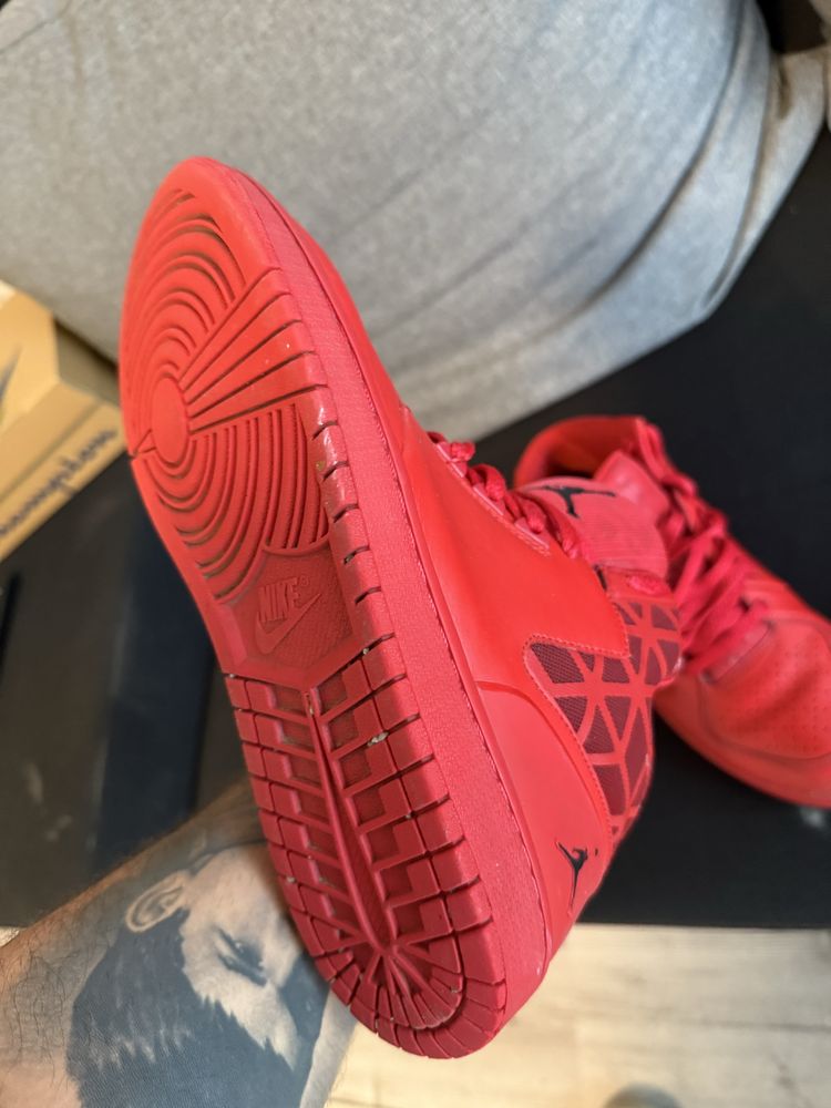 Adidasi originali Jordan