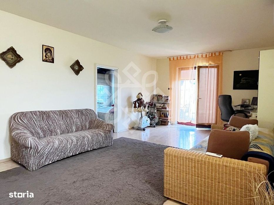 Casa de vanzare cu teren 523 mp in Sanmartin