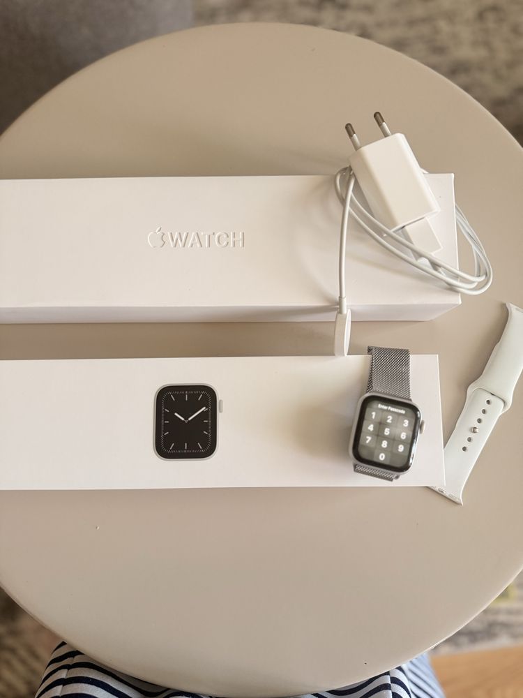 Apple watch series 5