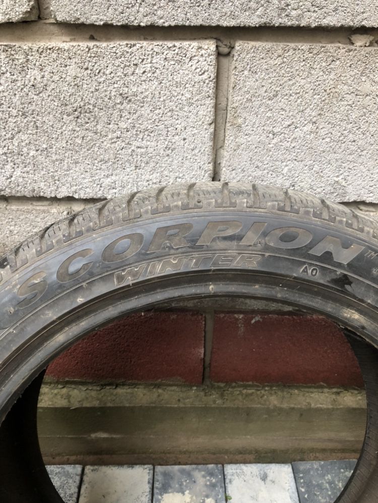 Шины 255/45/20 пара в хорошем состоянии