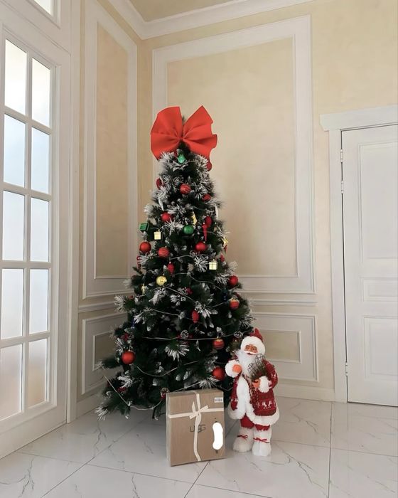 Продаётся новогодняя ёлка 210 см