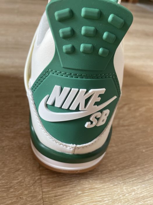 Jordan 4 green pine
