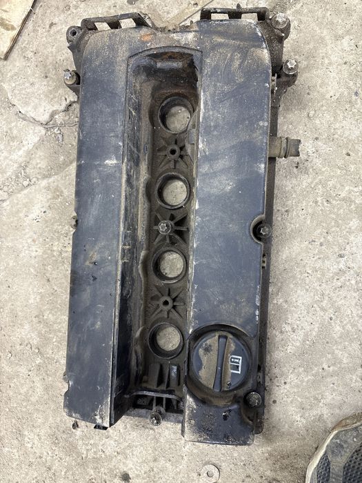 Клапан крышка с прокладками на Chevrolet Opel