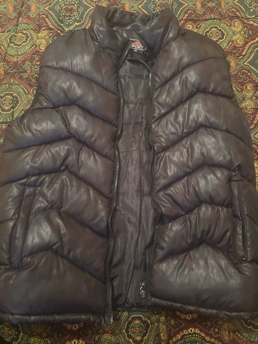 Безрукавка новая