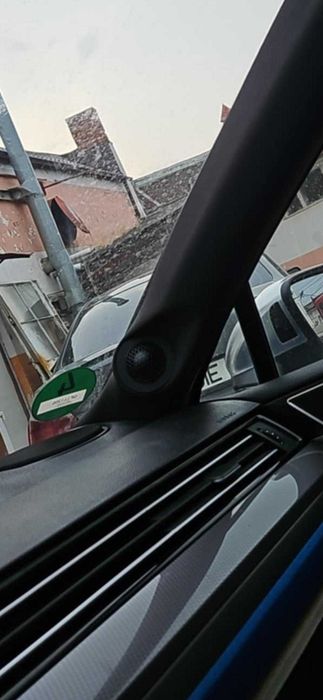 vand stalpi custom pentru tweetere VW Passat B8/Arteon