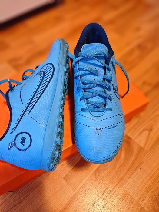 Adidasi de fotbal nike mercurial