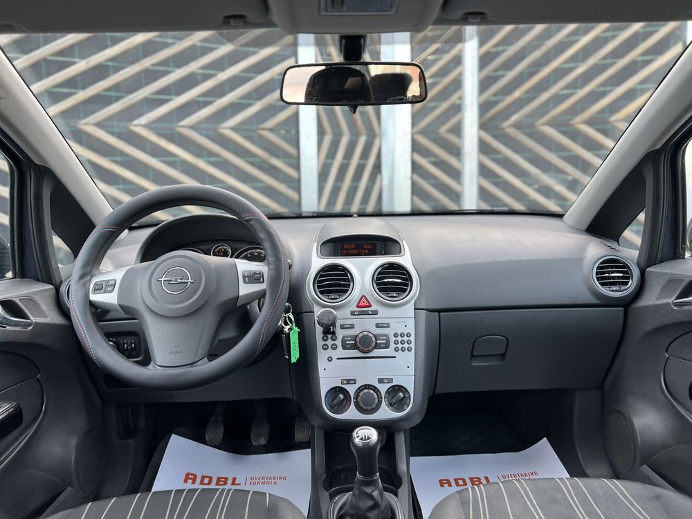 Vand Opel Corsa D 1.2 benzina