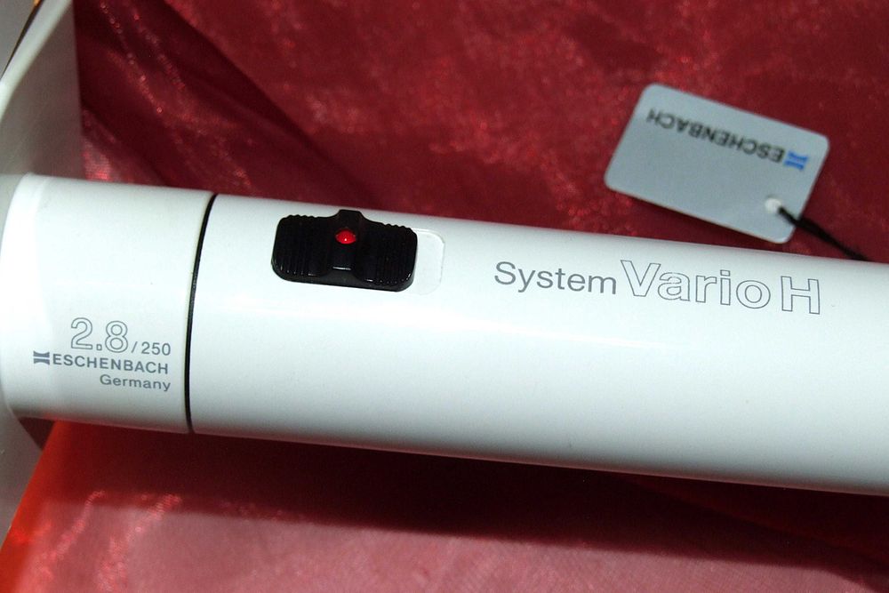 Lupa cu iluminare Eschenbach Vario, profesionala Made in Germany NOUA