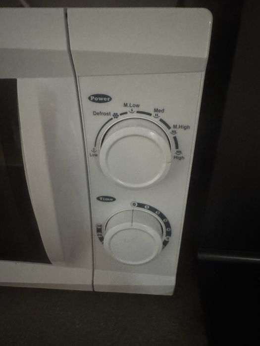 Микровълнова SANG M20D5 700.0 W, 20.00