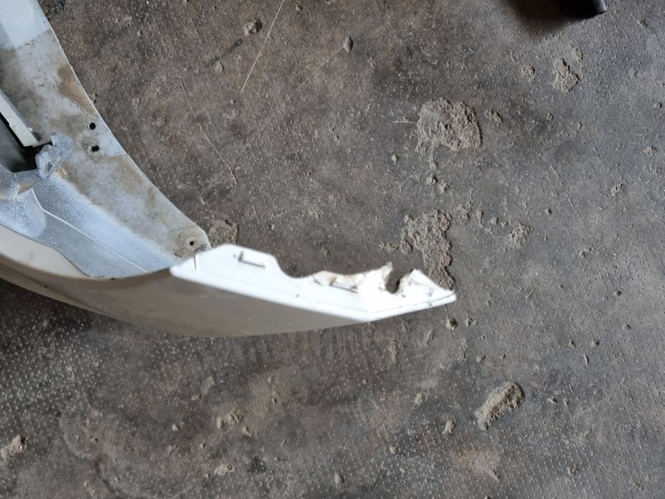 Bara fata bmw seria 1 e81 e82 e87 e88 lci facelift