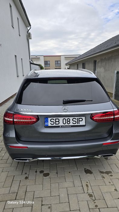Mercedes benz E class 300 de  pret redus  cu 3000 €