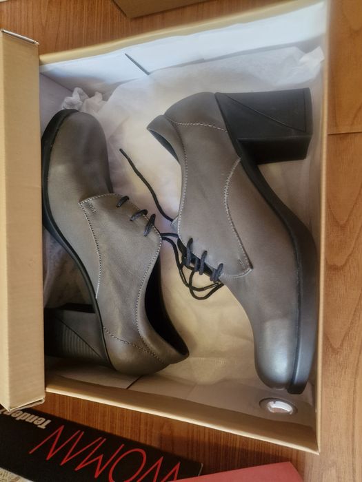 Обувки /делови, естествена кожа/+ подарък