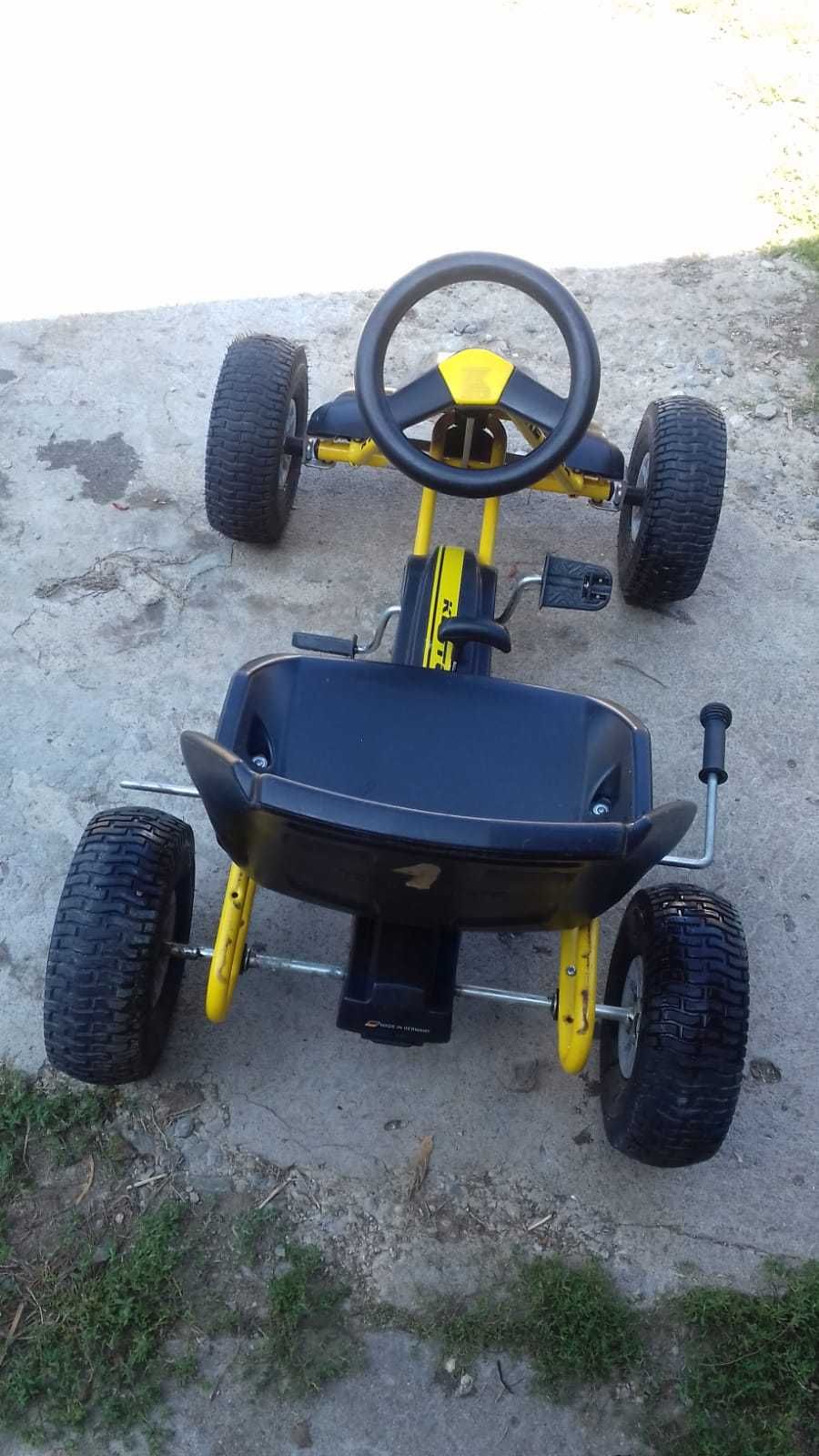 Vand 2 carturi pentru copii