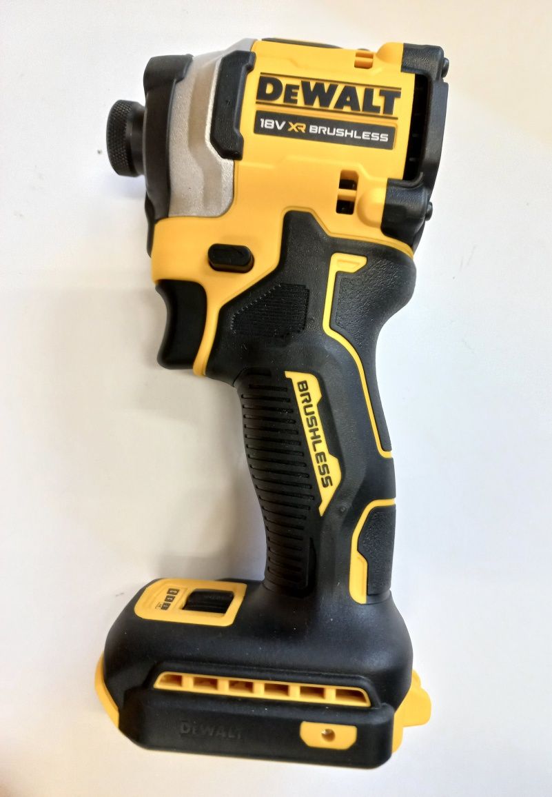 Акумулаторен Безчетков винтоверт DeWALT DCF850/18V, 205Nm