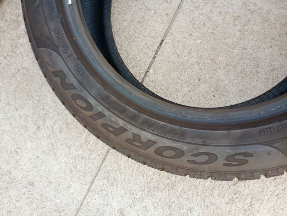 235/50/18 Pirelli scorpion