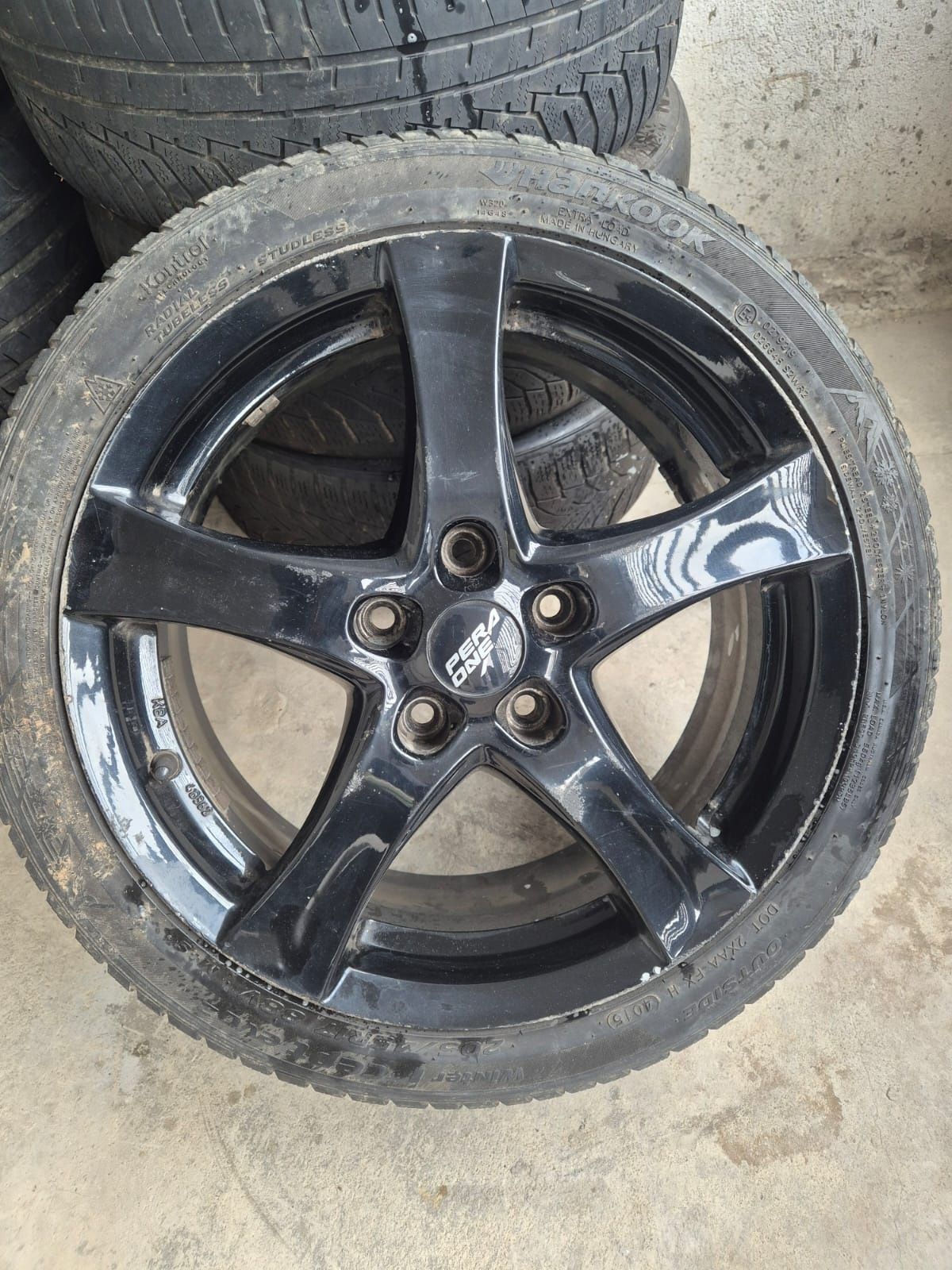 Джанти 17"5х114.3 с гуми 205 45 17