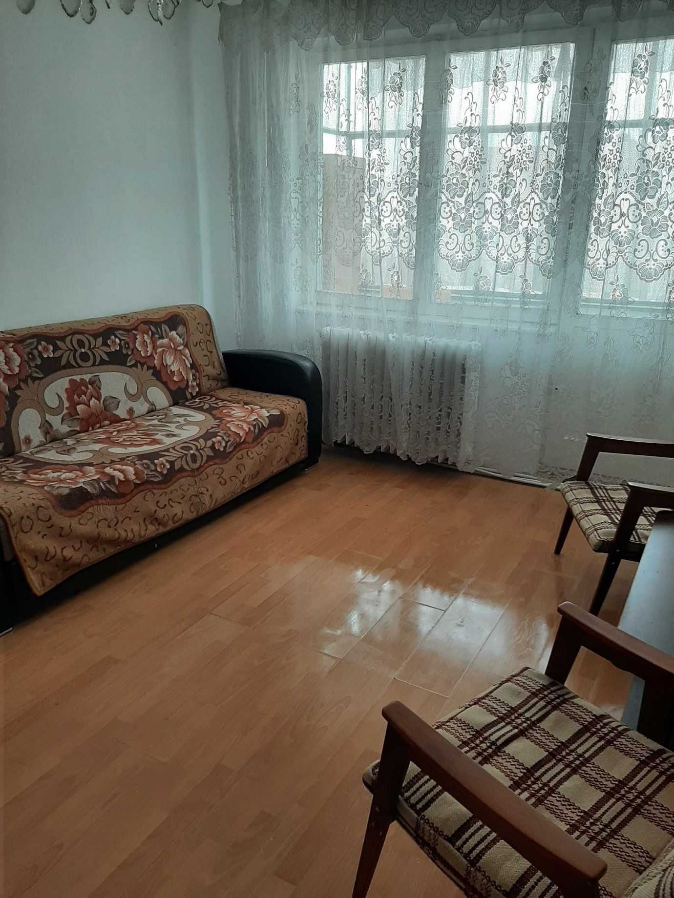 Apartament  3 camere de vanzare