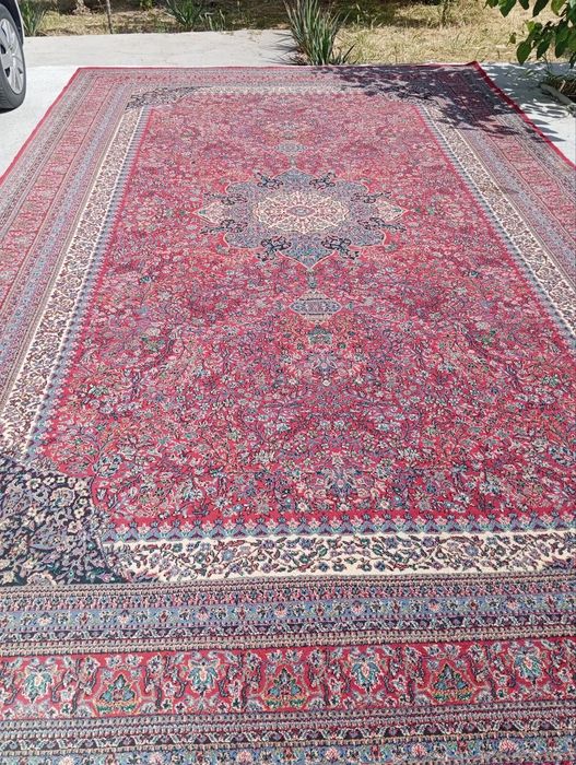 Sifati yaxshi 3x5 Gilam sotiladi