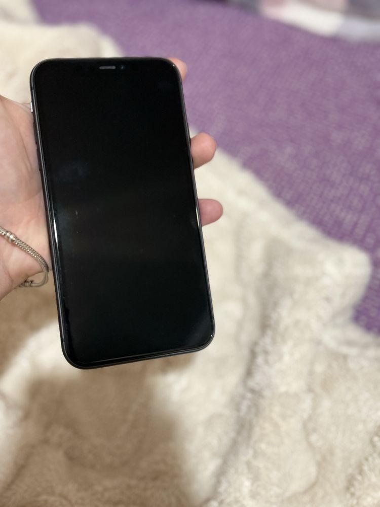 Iphone 11 в отличном состаянии