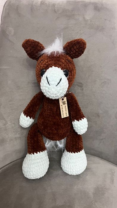 Вязаная мягкая игрушка Лошадка