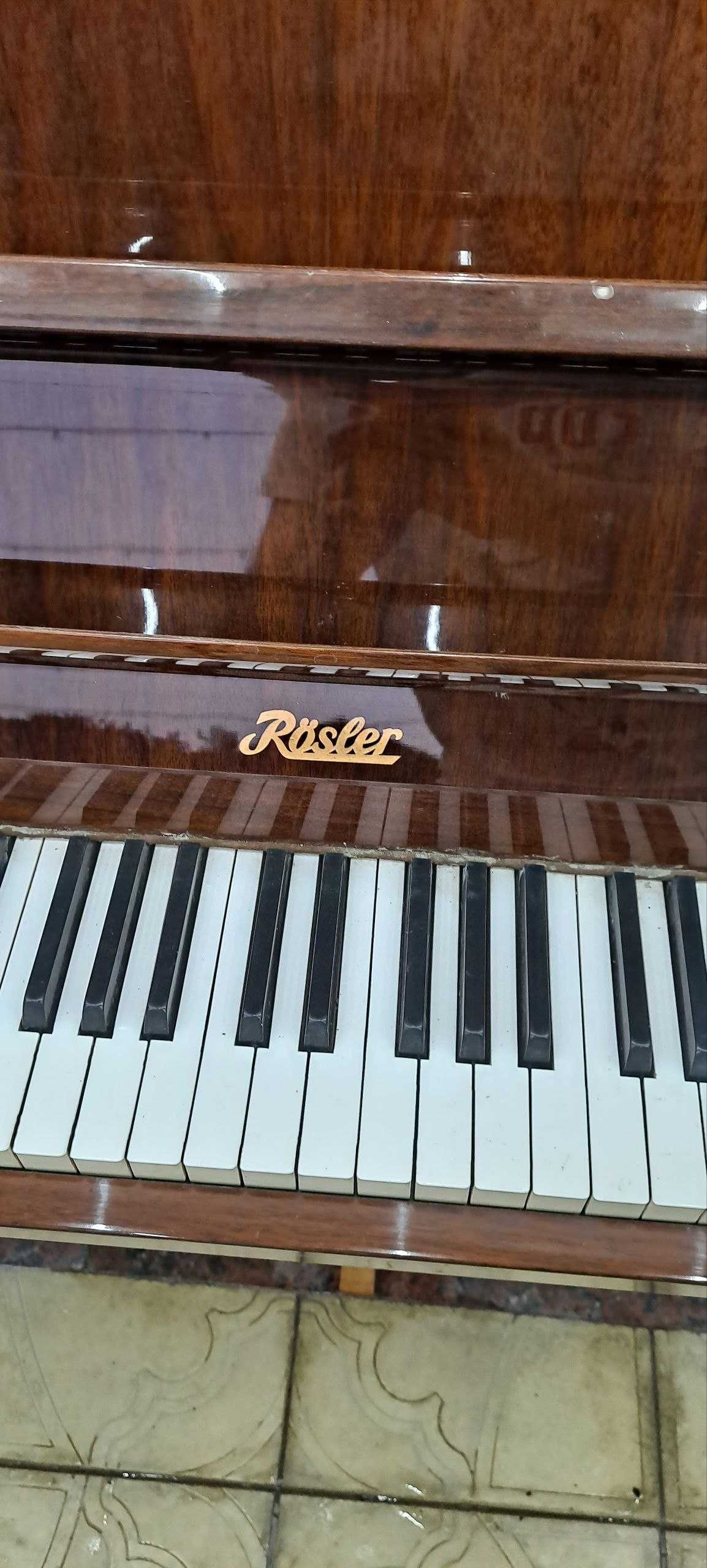 Фортепиано Rösler - отличное состояние, доступная цена!
