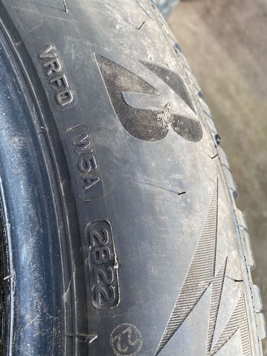 Bridgestone 235/55/19 dot 2022
