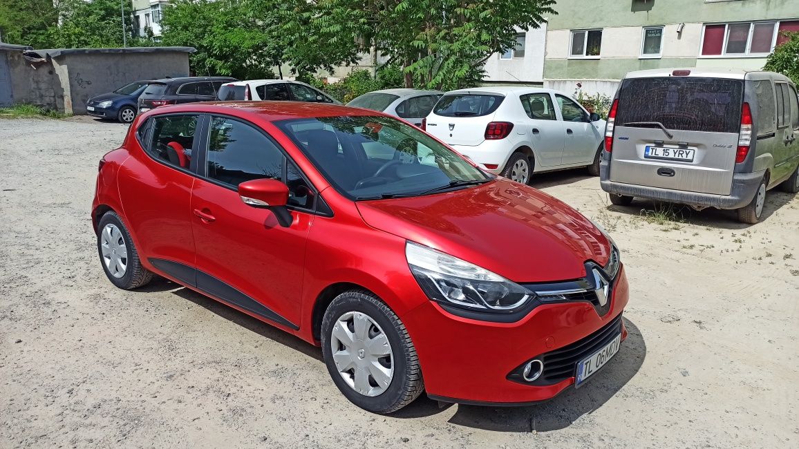 Renault Clio 4 67000 km Camera marșarier